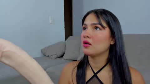 Snapshot of hannathompson___ chatting on October 2025 01:44:01 PM Hanna online show from October 2025 01:44:01 PM