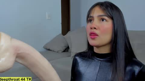 Snapshot of hannathompson___ chatting on October 2025 02:08:01 PM Hanna online show from October 2025 02:08:01 PM