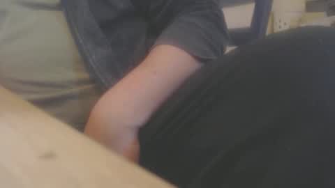 Snapshot of hannes_k chatting on October 2025 10:10:01 PM hannes_k online show from October 2025 10:10:01 PM