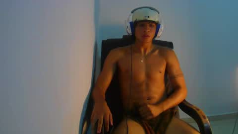 Snapshot of hansel_take chatting on May 2026 07:12:01 PM hansel_take online show from May 2026 07:12:01 PM