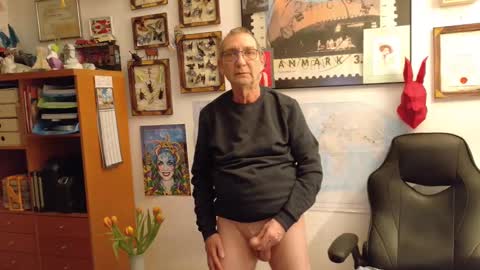 charly online show from February 2025 10:11:02 PM