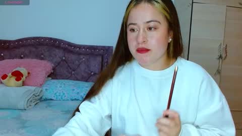 Snapshot of hanssel_tess chatting on October 2025 08:18:01 PM isabella online show from October 2025 08:18:01 PM