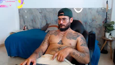 hanz_col online show from December 2025 03:24:01 AM