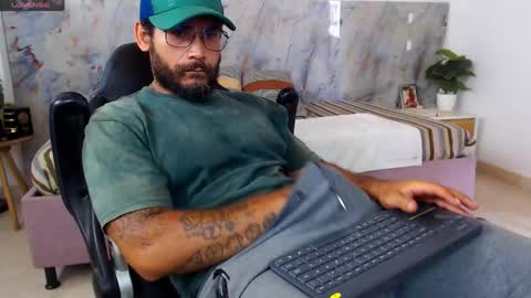 hanz_col online show from April 2026 02:18:01 PM