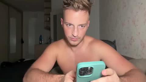 Snapshot of hanzlagerfelt chatting on November 2025 08:53:01 PM hanzlagerfelt online show from November 2025 08:53:01 PM