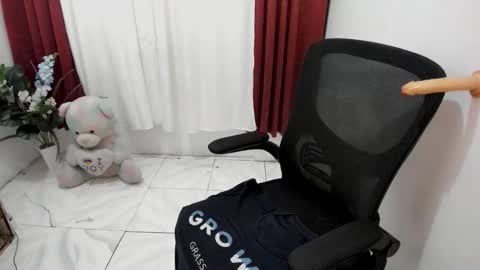 Snapshot of haplacious chatting on October 2025 08:10:01 AM haplacious online show from October 2025 08:10:01 AM