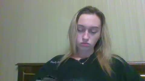 Anjelika online show from October 2025 05:22:01 PM