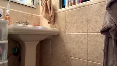 Snapshot of happyhogan1 chatting on January 2025 01:13:01 PM Jhonassmann12 online show from January 2025 01:13:01 PM