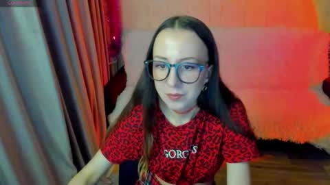 Stephanie online show from November 2025 07:23:02 PM