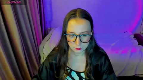 Stephanie online show from March 2026 07:27:01 PM