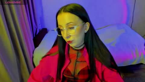Stephanie online show from June 2026 07:05:01 PM
