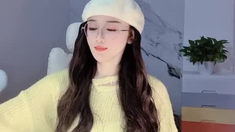 Snapshot of happysweetie168 chatting on December 2024 11:00:01 AM Daisy online show from December 2024 11:00:01 AM