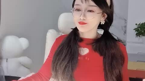 Snapshot of happysweetie168 chatting on February 2025 01:33:01 PM Daisy online show from February 2025 01:33:01 PM