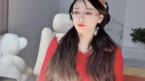 Snapshot of happysweetie168 chatting on February 2025 01:53:02 PM Daisy online show from February 2025 01:53:02 PM