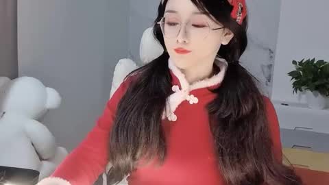 Snapshot of happysweetie168 chatting on February 2025 02:48:02 PM Daisy online show from February 2025 02:48:02 PM