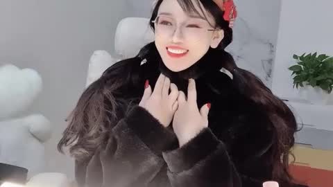 Snapshot of happysweetie168 chatting on February 2025 02:58:02 AM Daisy online show from February 2025 02:58:02 AM