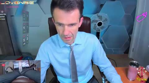 Snapshot of hard_and_juici chatting on July 2026 03:53:02 AM Steve online show from July 2026 03:53:02 AM