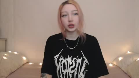 Emily online show from May 2026 07:52:02 PM