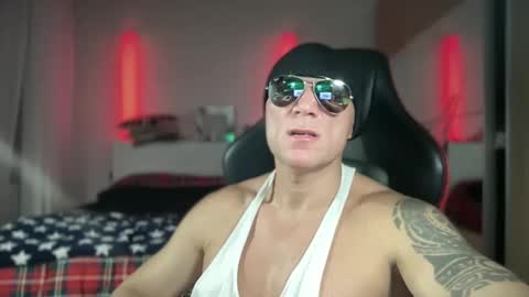 Snapshot of hardmattsteel chatting on December 2024 03:40:02 AM MATTSTEEL - ITALIAN STALLION online show from December 2024 03:40:02 AM