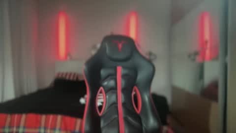 Snapshot of hardmattsteel chatting on December 2024 01:11:02 PM MATTSTEEL - ITALIAN STALLION online show from December 2024 01:11:02 PM