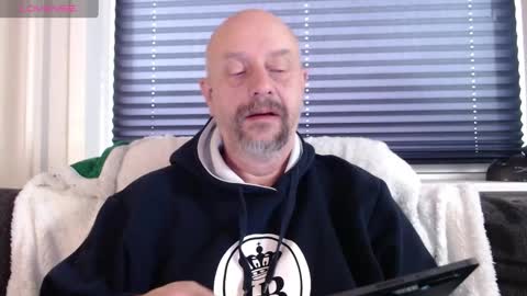 MrLazy online show from December 2024 12:25:02 PM