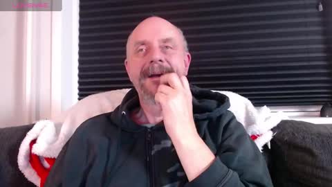 MrLazy online show from December 2024 06:37:02 PM