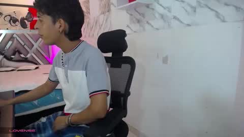 Snapshot of hardsexlove08 chatting on February 2026 09:38:02 PM Andres Dean online show from February 2026 09:38:02 PM