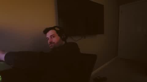 Tom online show from December 2024 08:39:02 PM