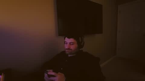 Tom online show from December 2024 11:43:02 PM