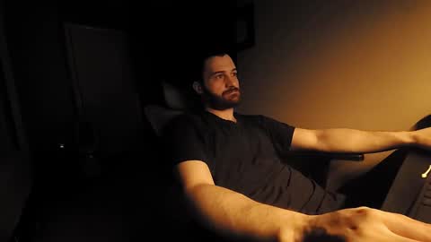 Tom online show from September 2025 12:33:02 AM