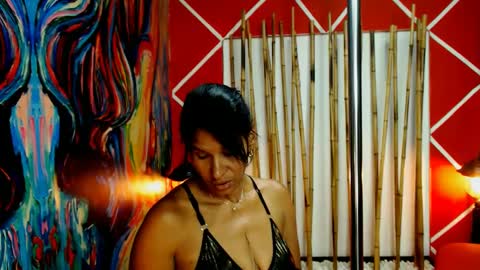 Snapshot of harley_brunette74 chatting on January 2025 01:43:01 PM HARLEY online show from January 2025 01:43:01 PM