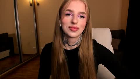 Julia online show from April 2026 05:16:02 AM