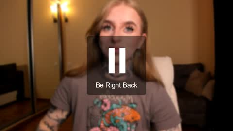 Julia online show from May 2026 05:04:01 AM