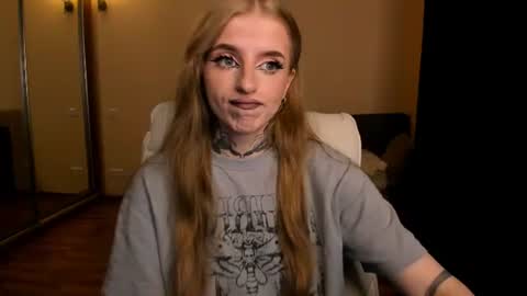 Julia online show from June 2026 05:08:02 AM