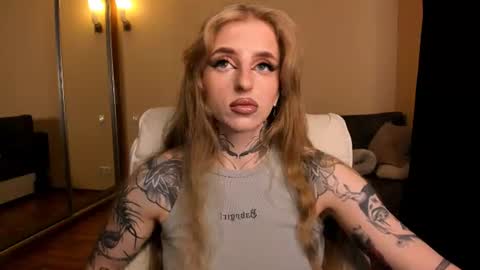 Julia online show from June 2026 05:39:02 AM