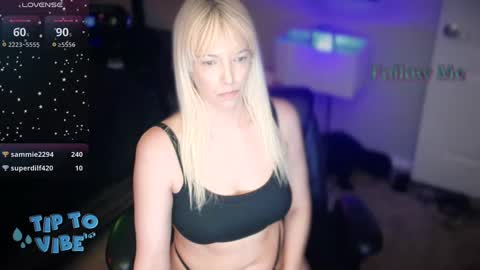Snapshot of harleydson chatting on January 2025 06:03:01 AM Harley Dawson online show from January 2025 06:03:01 AM
