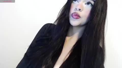 Snapshot of harleyqueen_robbie chatting on November 2025 02:11:01 AM harleyqueen_robbie online show from November 2025 02:11:01 AM