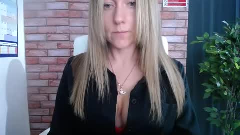 Snapshot of harleyrebz chatting on October 2025 06:52:01 AM harleyrebz online show from October 2025 06:52:01 AM