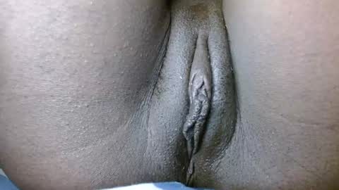 Snapshot of harleys_ebony chatting on December 2024 10:06:02 AM harleys_ebony online show from December 2024 10:06:02 AM