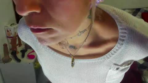 Snapshot of harly_queen77 chatting on February 2025 01:05:02 PM Harly online show from February 2025 01:05:02 PM