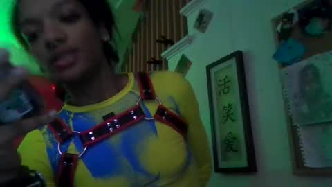 Nicky online show from February 2025 12:17:02 PM