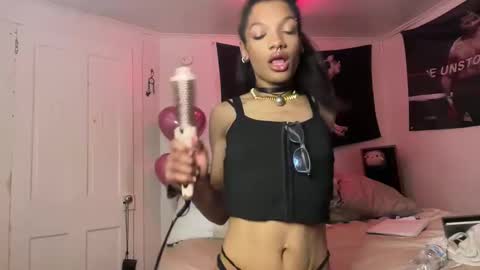 Nicky online show from February 2025 09:01:01 AM