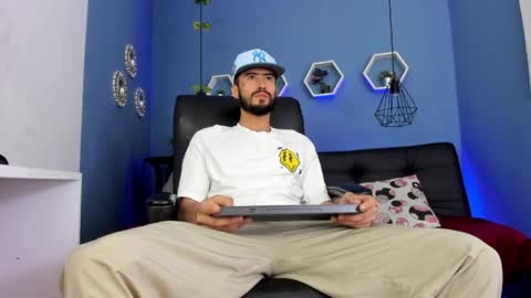 harold_999 online show from April 2026 06:17:01 AM