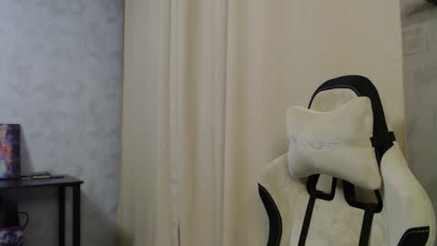 Harper online show from October 2025 07:10:02 PM