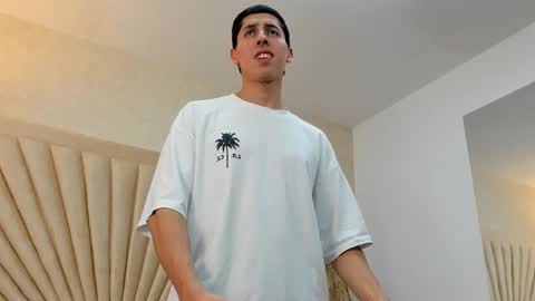   H  K   online show from October 2025 08:39:01 PM