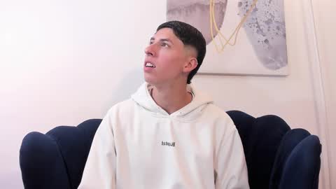   H  K   online show from October 2025 01:06:01 AM