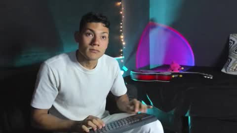  ... online show from October 2025 04:37:01 PM