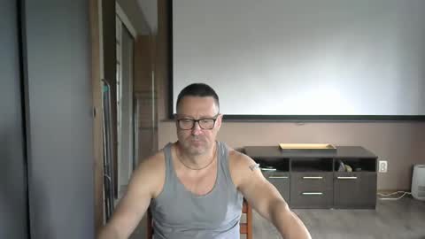 HarrySnake online show from September 2025 08:03:01 AM