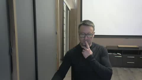 HarrySnake online show from October 2025 02:15:01 PM