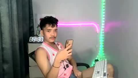 Snapshot of hart_well69 chatting on March 2025 07:16:02 AM Michael18 online show from March 2025 07:16:02 AM